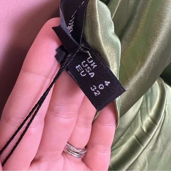 Pretty Little Things Olive Satin One Shoulder Ruched Bodycon Dress - Picture 9 of 10